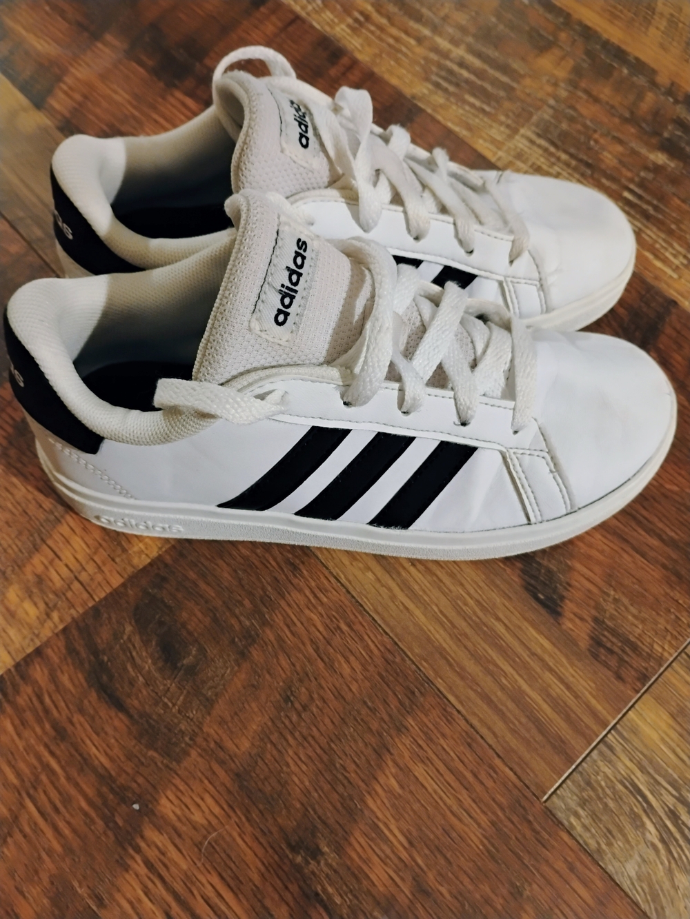 Boys Size 1 Adidas Court Shoes